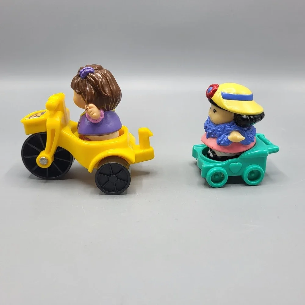 Fisher Price Little People Garden Tea Party Playset Figures Furniture Multicolor